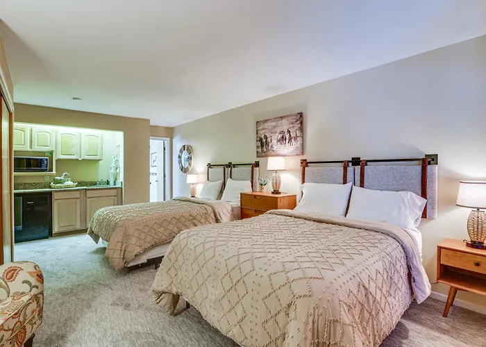 Snowdogs Breck Condo With Fireplace Walk To Lifts